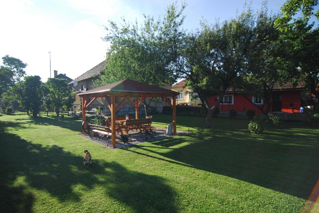 Privat Henry Bed & Breakfast Liptovský Mikuláš Eksteriør bilde